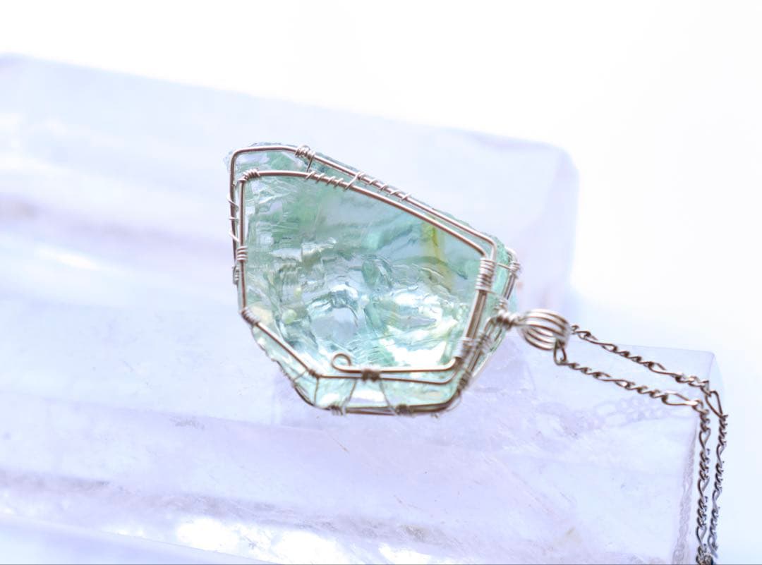 アンダラクリスタル︎︎⟡ワイヤージュエリーネックレス✧エターナルスプリングペンダント