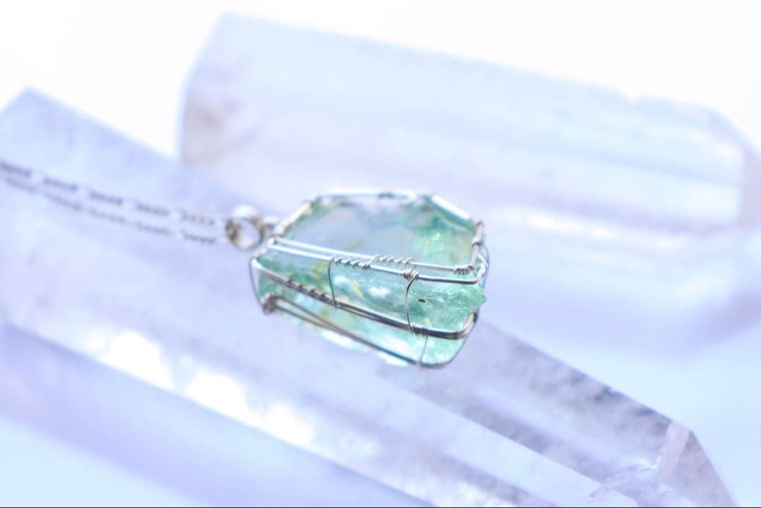 アンダラクリスタル︎︎⟡ワイヤージュエリーネックレス✧エターナルスプリングペンダント