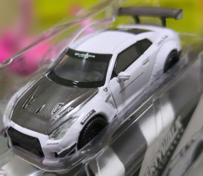 ミニGTLB★Works Nissan GT-R White