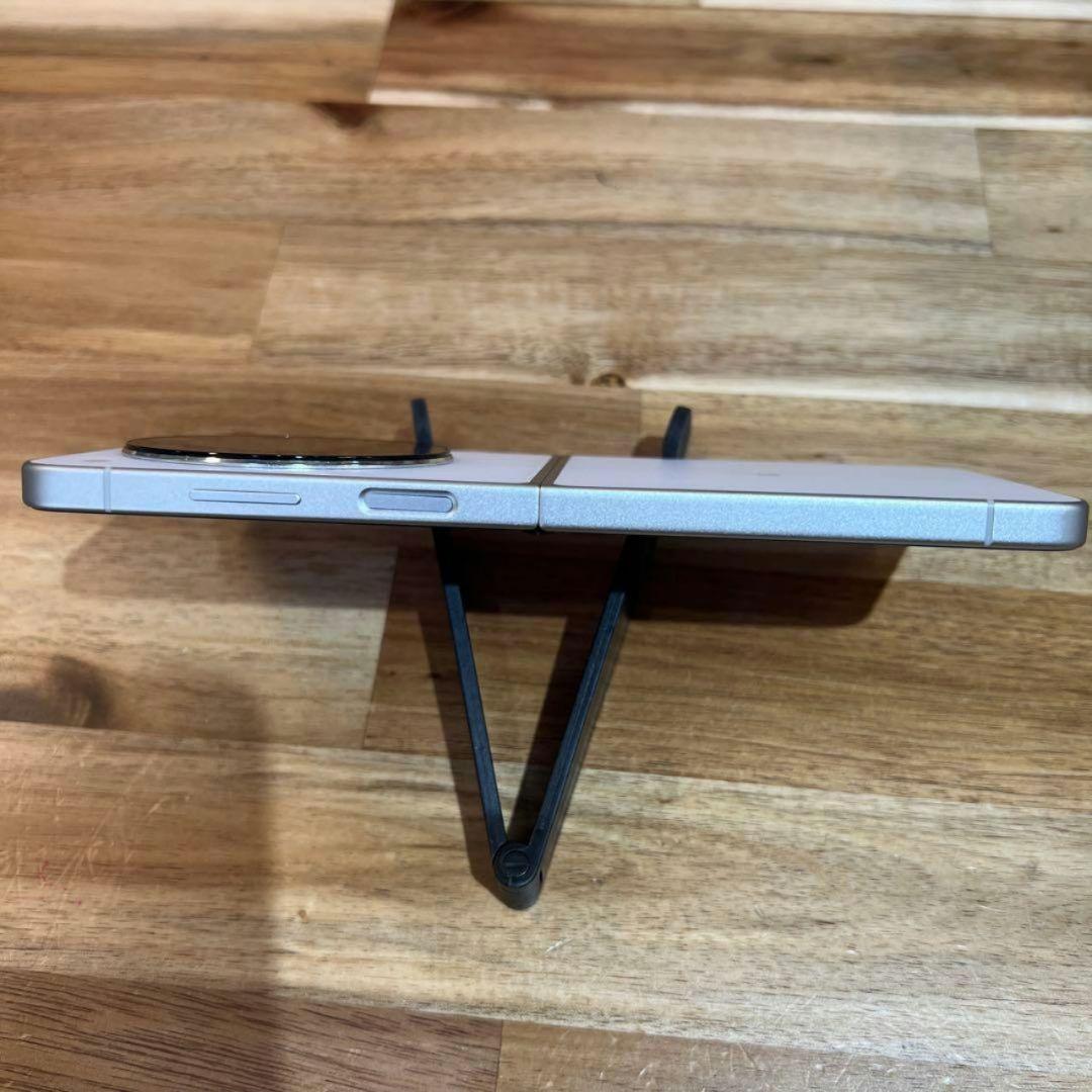 SoftBank SIMフリー　Libero Flip A304ZT