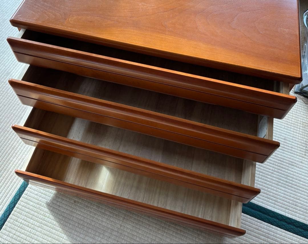 ダークブラウン木製チェスト 4引き出し