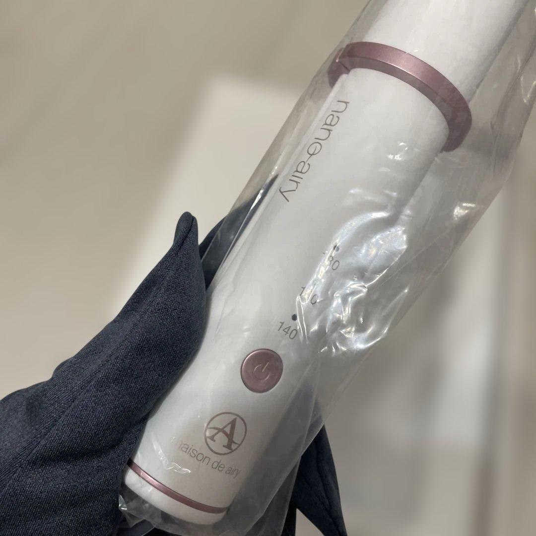 ナノエアリー　コードレスストレートアイロン　サマンサタバサ　KOIZUMI 新品