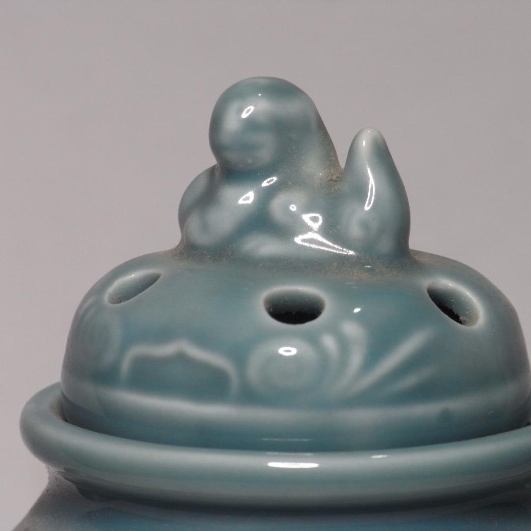 青磁風 小さな香炉 たった10cm！こんなに かわいくてりりしい