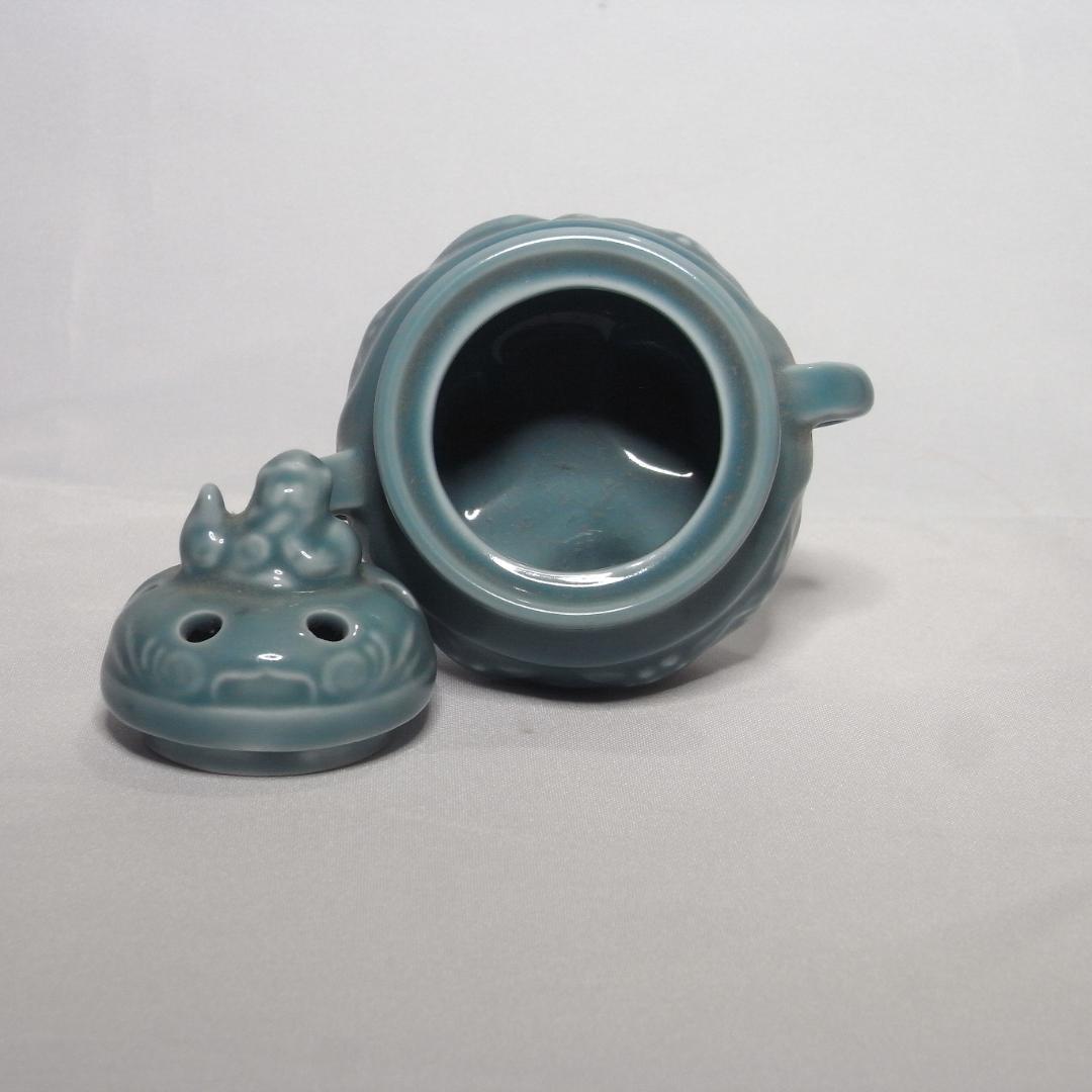 青磁風 小さな香炉 たった10cm！こんなに かわいくてりりしい