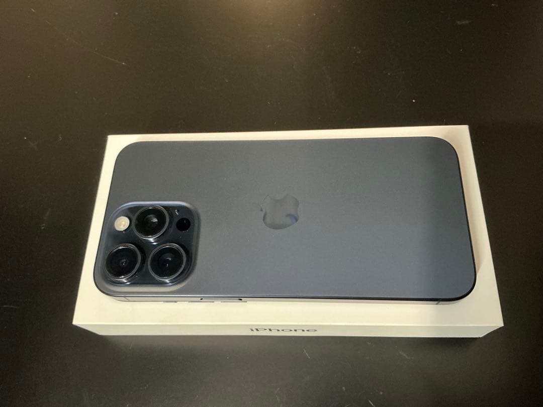 iPhone 15 Pro max ディープブルー
