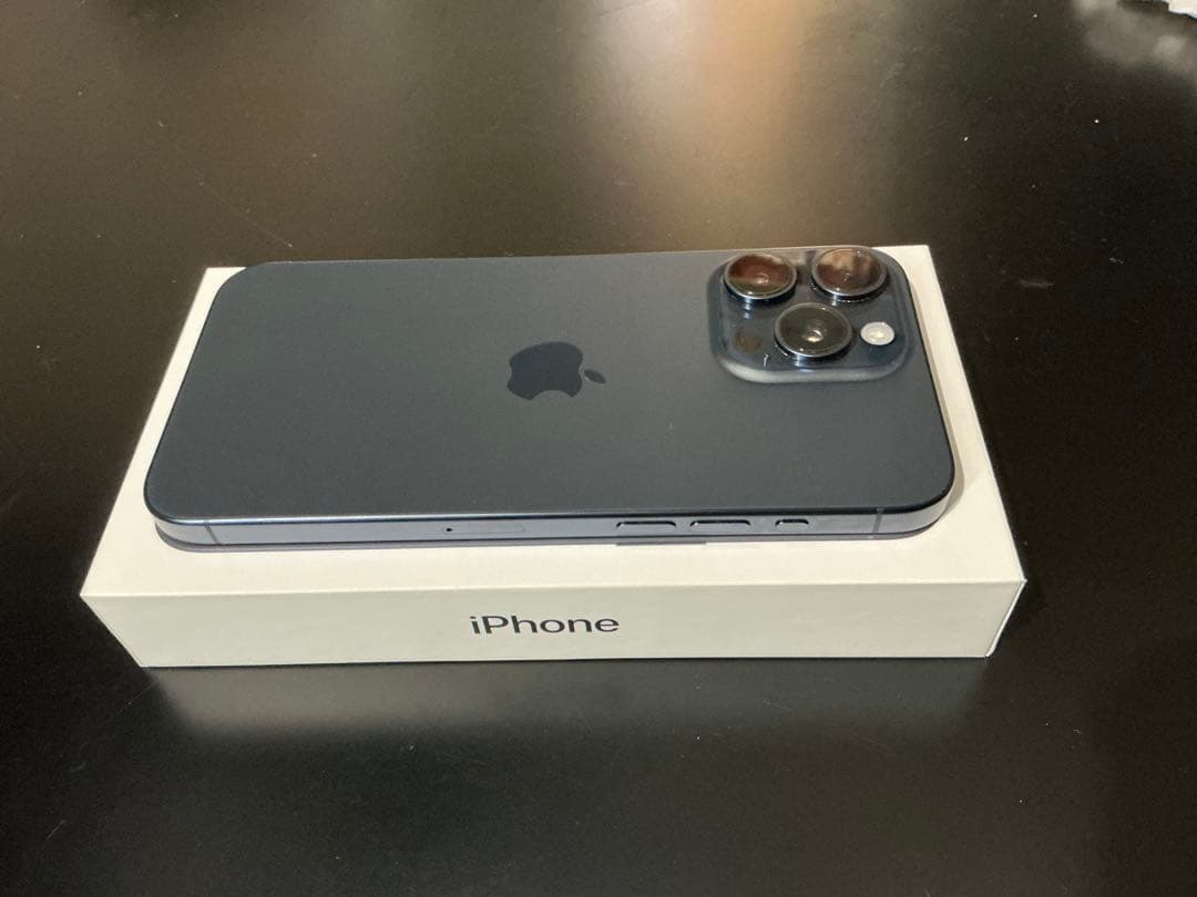 iPhone 15 Pro max ディープブルー