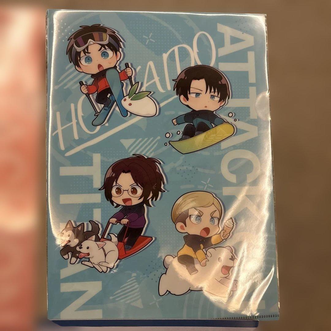 進撃の巨人　アニ旅　コラボ　クリアファイル　パンフレット　エルヴィン　リヴァイ