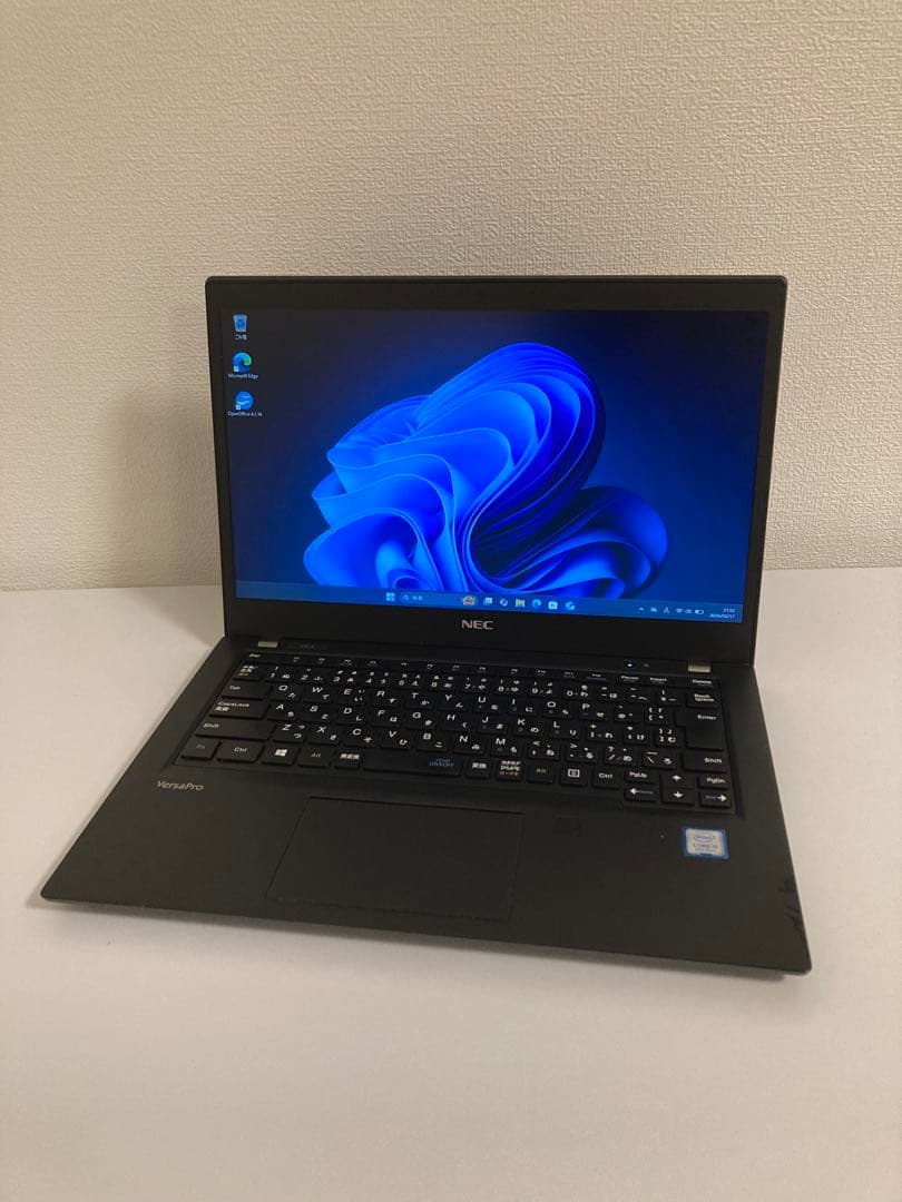 ノートパソコン　8世代　NEC 13.3型　i5 8GB 128GB