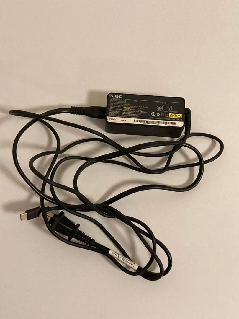 ノートパソコン　8世代　NEC 13.3型　i5 8GB 128GB