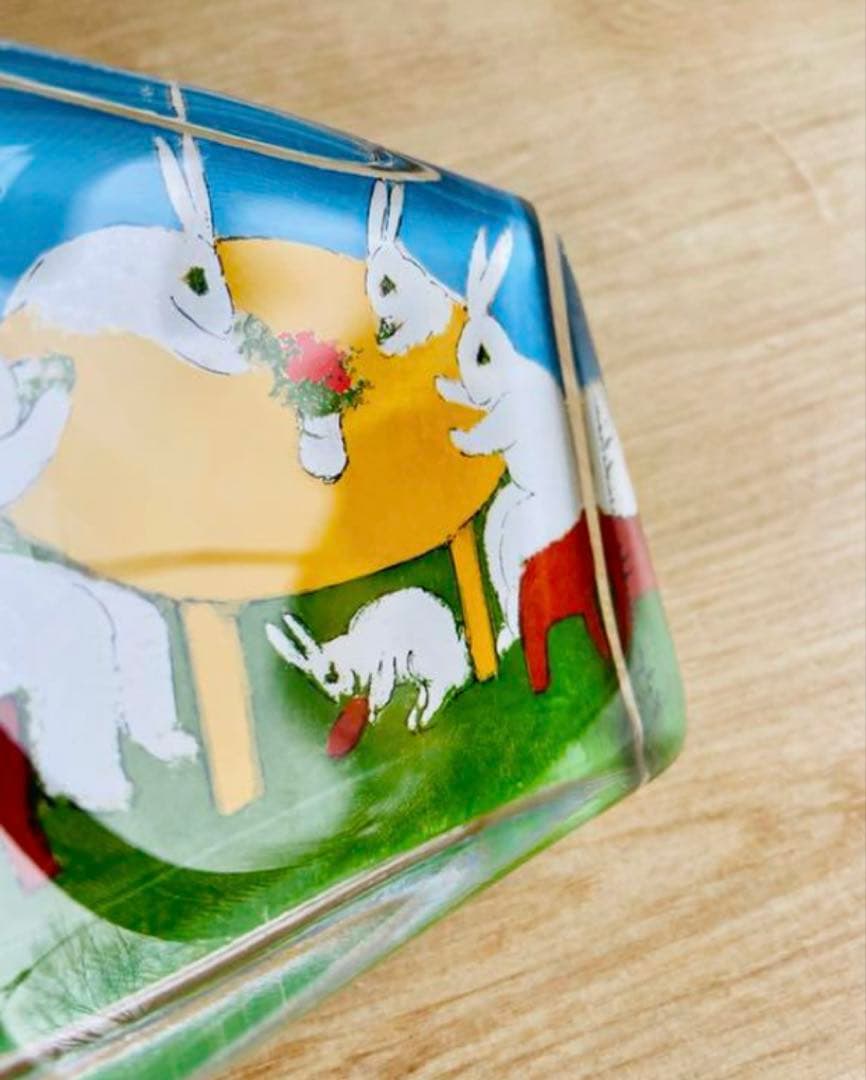  ヘルヤ　うさぎのガラスガード