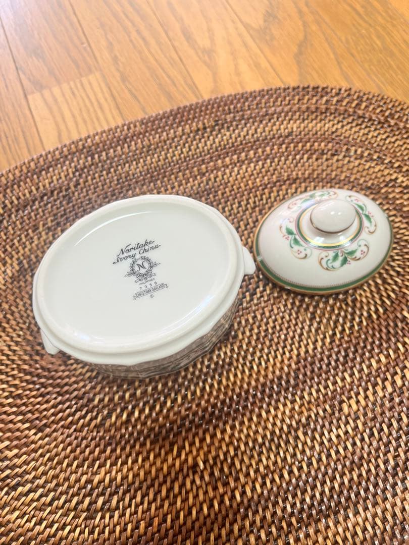 ノリタケ　クリスマス　オーバルプレート　クリーマー　シュガーボウル　セット