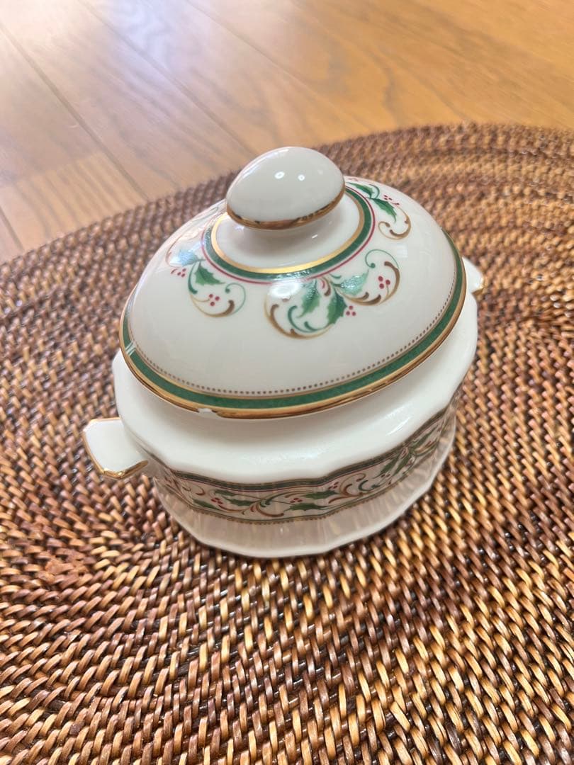 ノリタケ　クリスマス　オーバルプレート　クリーマー　シュガーボウル　セット