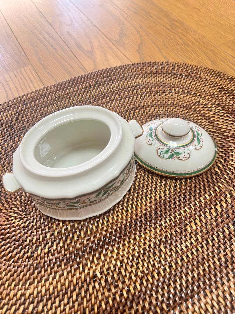 ノリタケ　クリスマス　オーバルプレート　クリーマー　シュガーボウル　セット