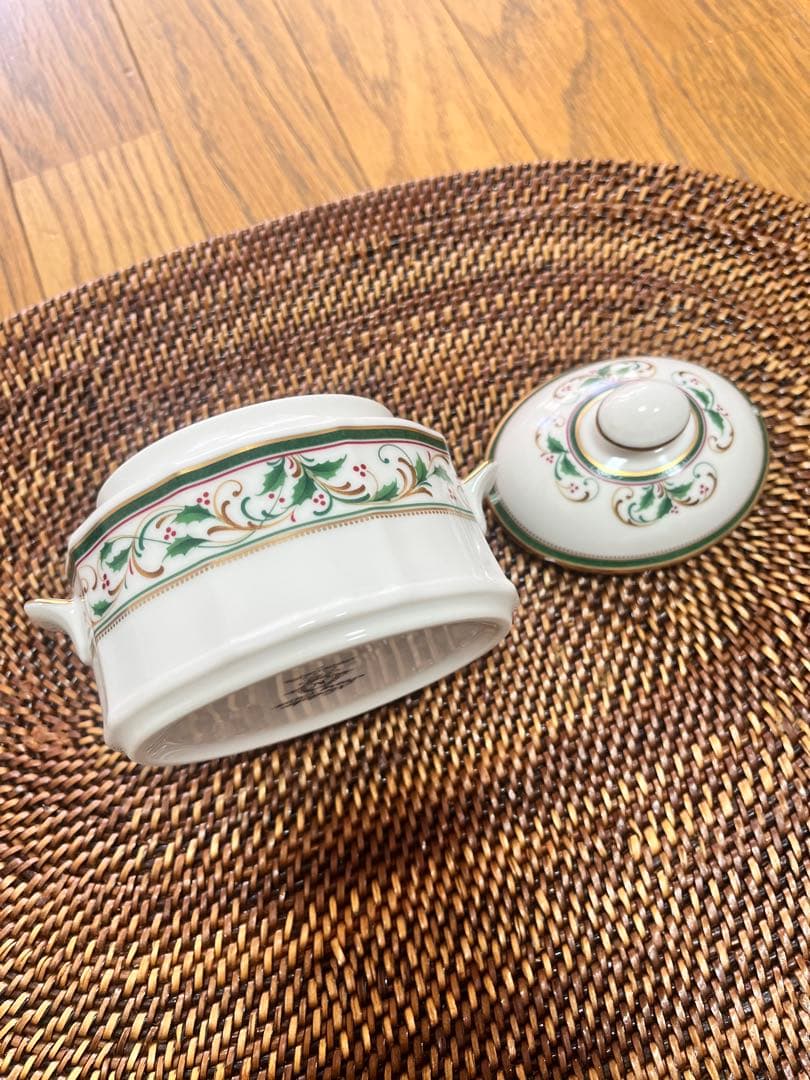 ノリタケ　クリスマス　オーバルプレート　クリーマー　シュガーボウル　セット