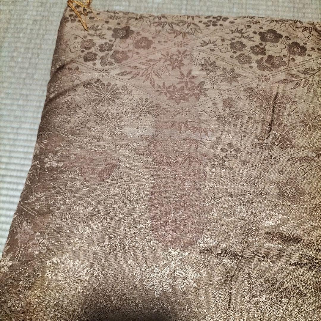 和柄 黄金色 座布団 5枚セット　ふかふか　気品溢れる　至福のひととき　高級感