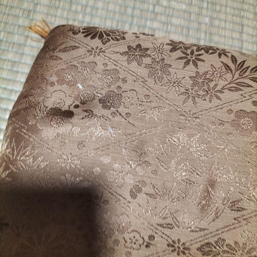 和柄 黄金色 座布団 5枚セット　ふかふか　気品溢れる　至福のひととき　高級感