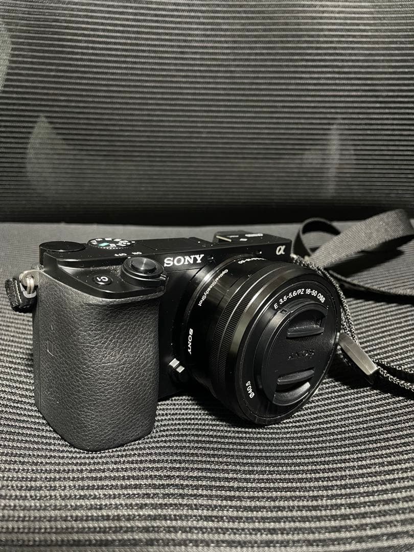 【しろくろ】SONY α6100 ダブルズームキット