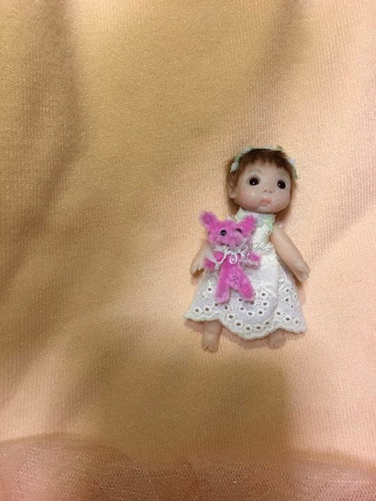 ミニサイズの女の子 身長約8センチ ◇