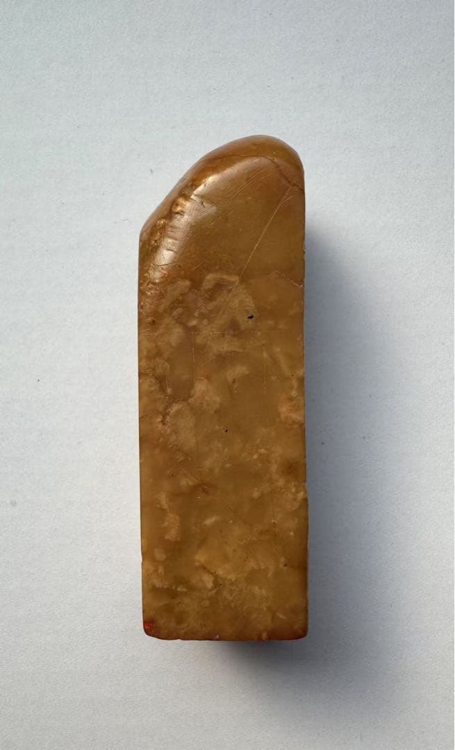 杨龙石 作（王維翰印） 尺寸：8.3 cm x2.7 cmx2.7 cm