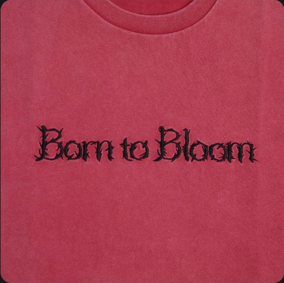 【新品未使用】HANA Born to Bloom ROSE Tシャツ