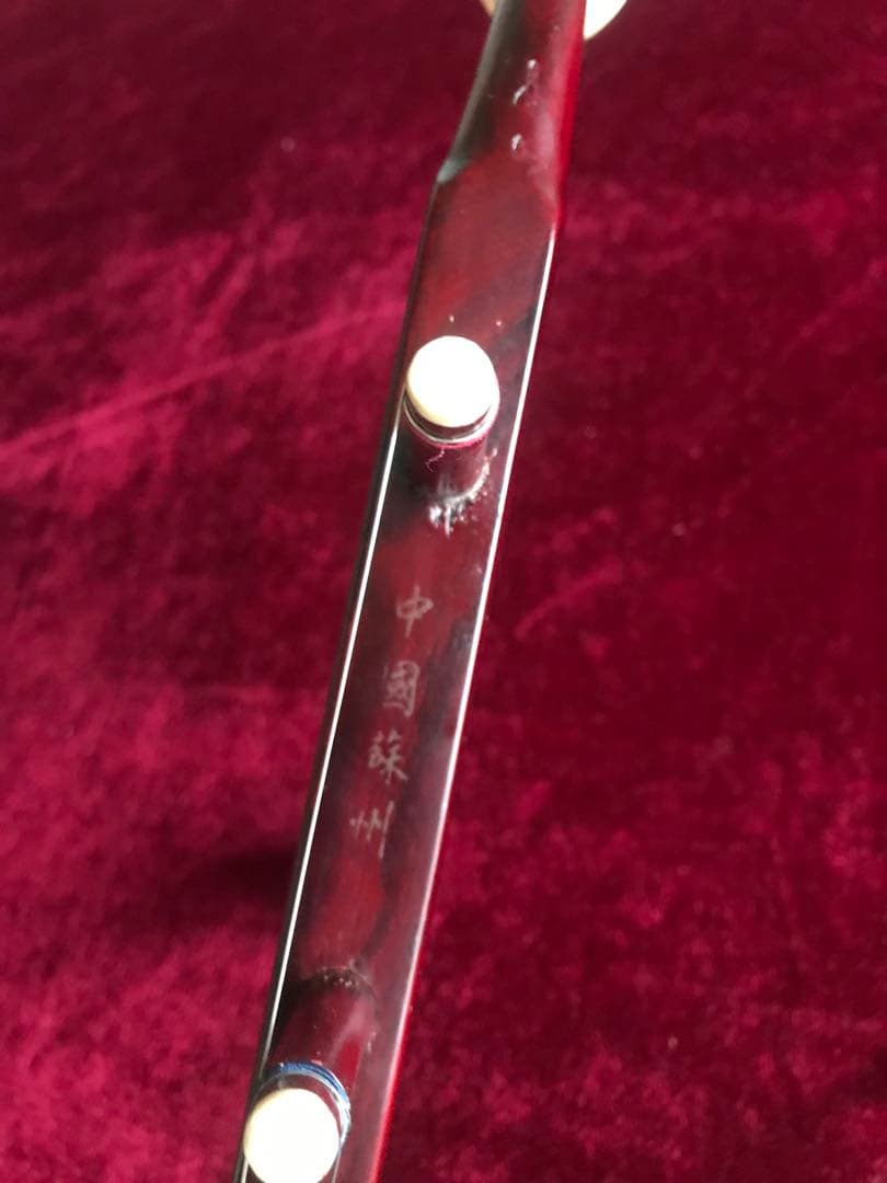 二胡★中古品★紅木・蛇本皮★音など確認済み★新品同然★ケース付き