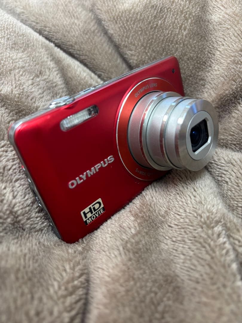 【週末価格】オリンパスデジタルカメラVG-120 レッド1400万画素