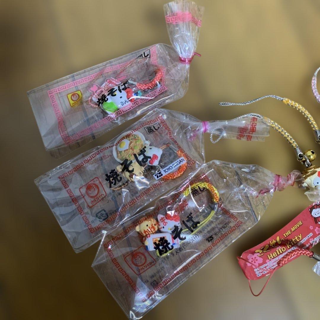ハローキティ　ご当地ストラップ　根付けまとめ売り