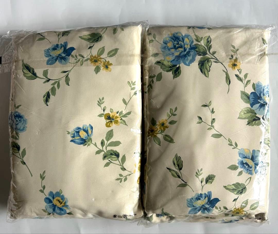 川島織物セルコン　SHAPIER シャピエール　ウォッシャブルカーテン　4枚