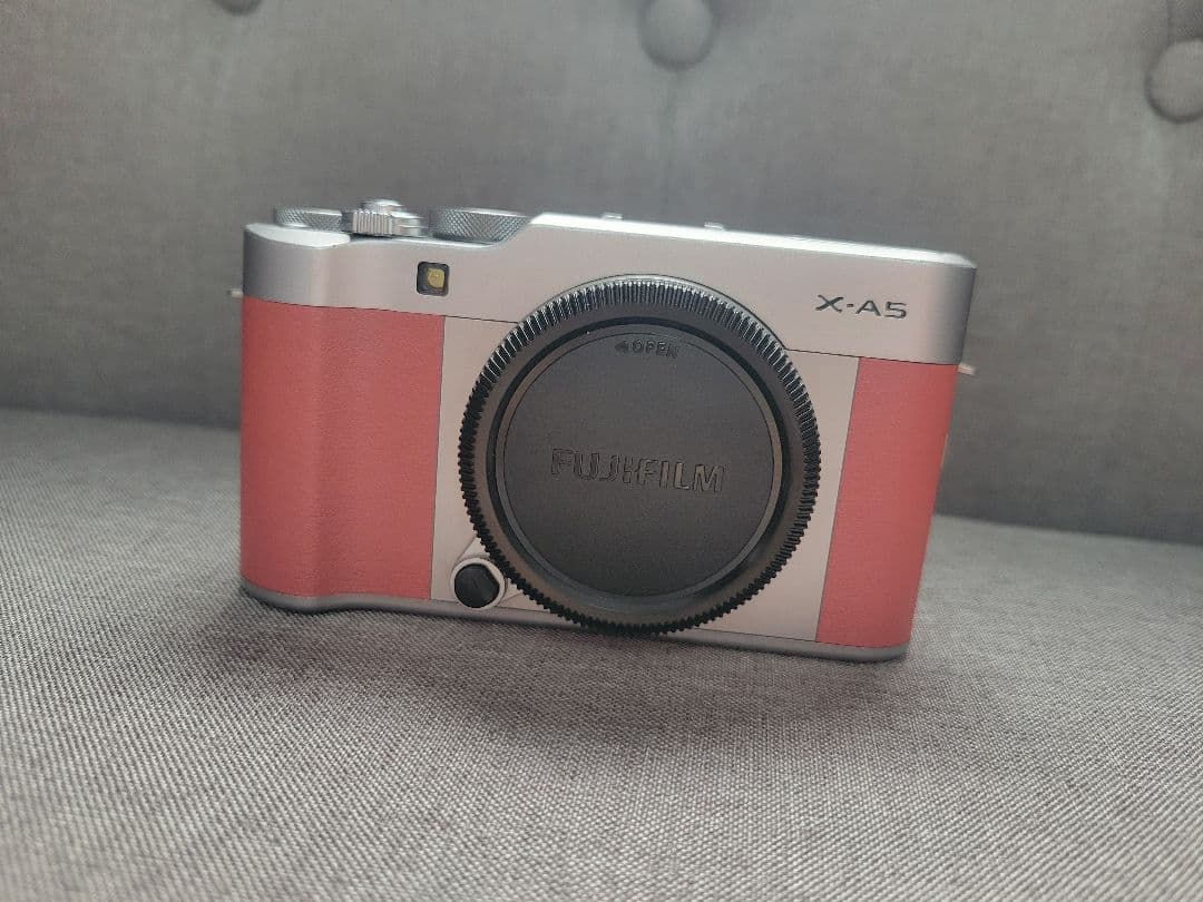 FUJIFILMミラーレス一眼レフ X-A5本体・単焦点レンズ・望遠レンズ