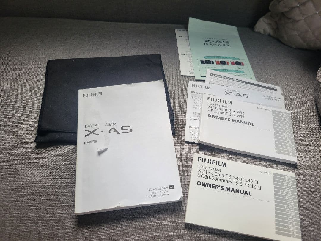 FUJIFILMミラーレス一眼レフ X-A5本体・単焦点レンズ・望遠レンズ