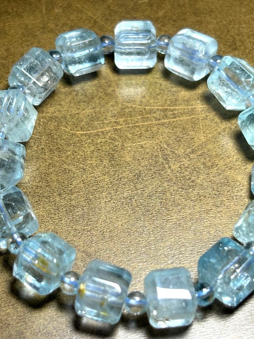 【極上】　ブルートパーズキューブカットブレスレット9㎜（新品未使用）透明感抜群
