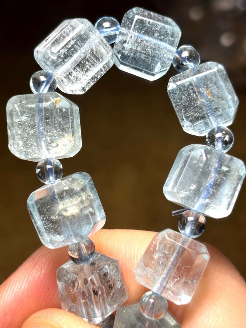 【極上】　ブルートパーズキューブカットブレスレット9㎜（新品未使用）透明感抜群