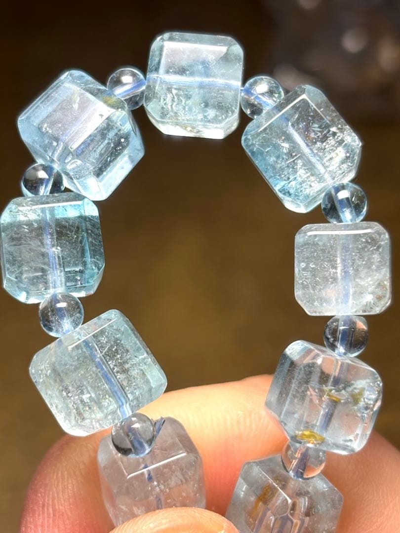 【極上】　ブルートパーズキューブカットブレスレット9㎜（新品未使用）透明感抜群