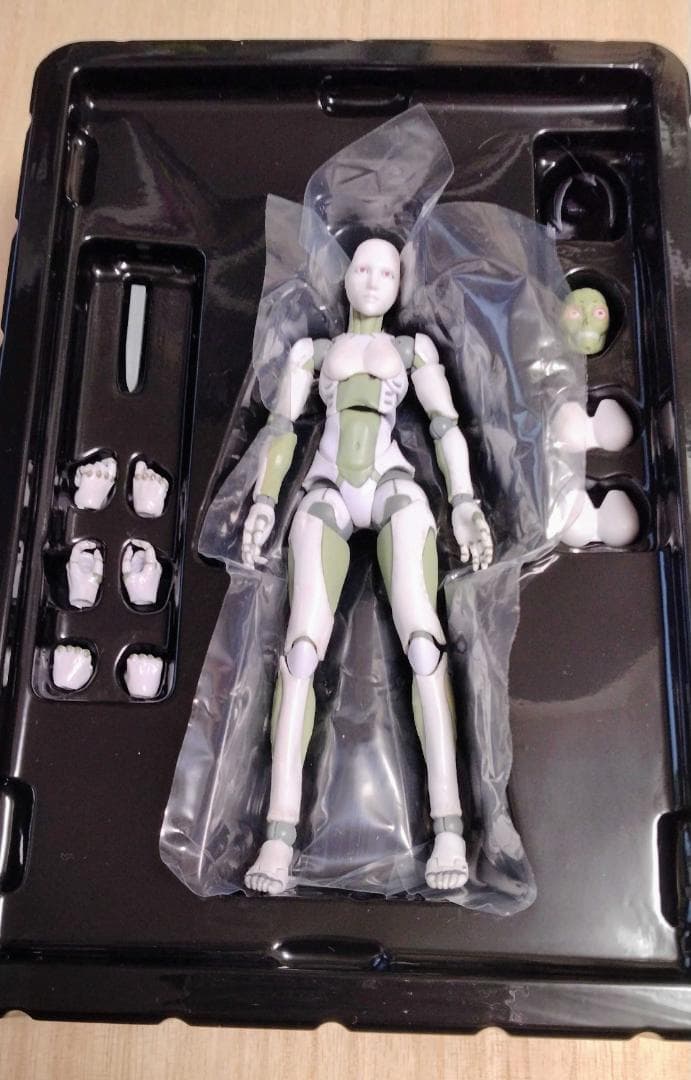 1/12 東亜重工製 合成人間（女型） 二次生産分 1/12スケール フィギュア