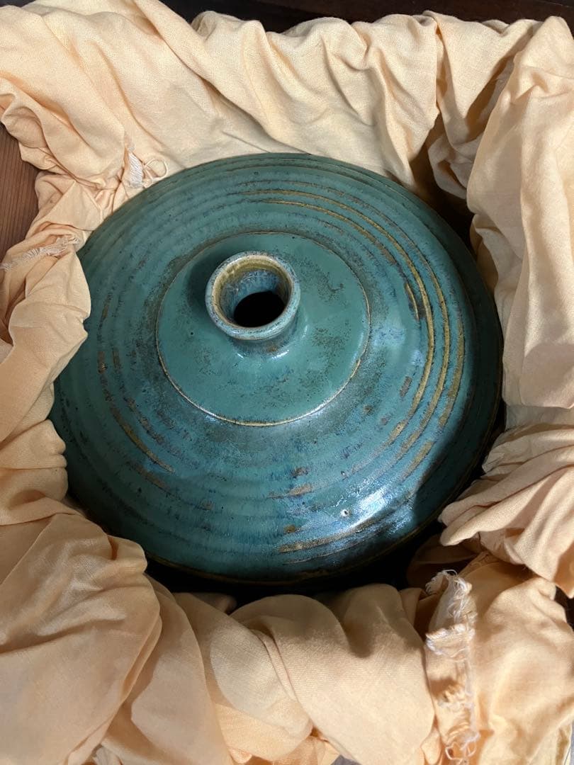 ⑪骨董　昔の小杉焼？グリーンが映える素敵な焼き物です