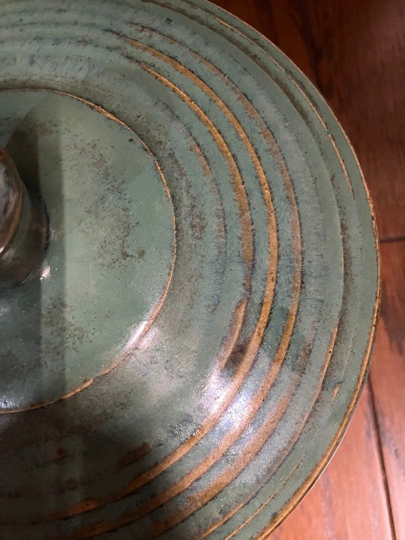 ⑪骨董　昔の小杉焼？グリーンが映える素敵な焼き物です
