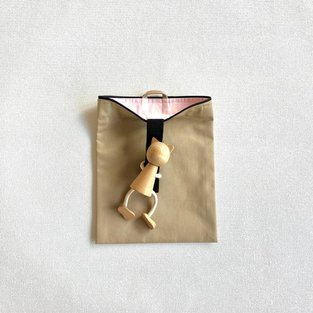 手刺繍のさくらんぼのレッスンバッグと上履き入れの2点セット(ベージュ)入園・入学