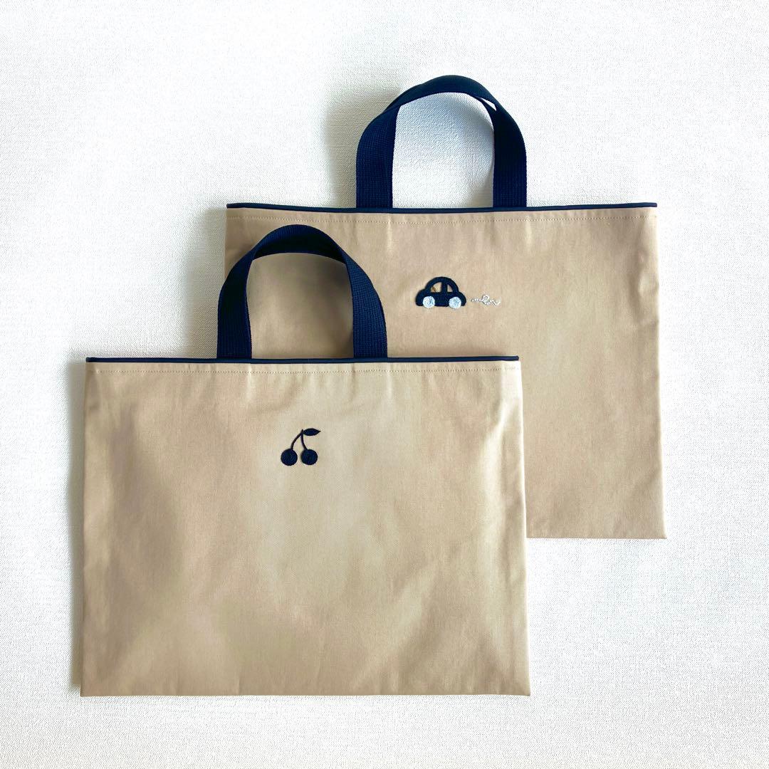 手刺繍のさくらんぼのレッスンバッグと上履き入れの2点セット(ベージュ)入園・入学