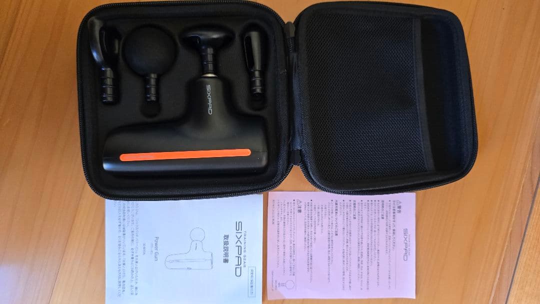 SIXPAD マッサージガン 本体とアタッチメント