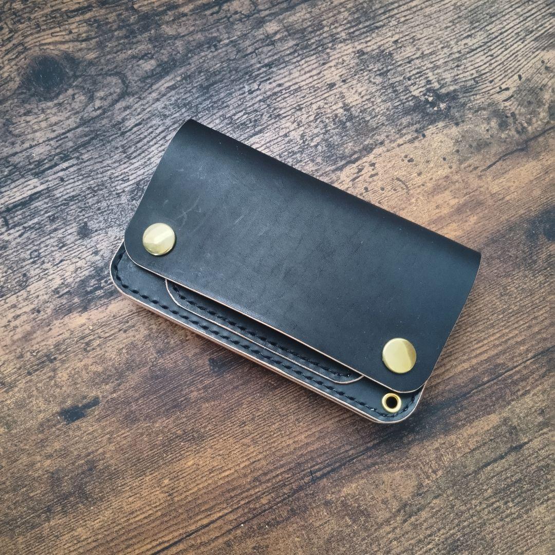 【丘染め　ブラック】　ミドルトラッカーウォレット