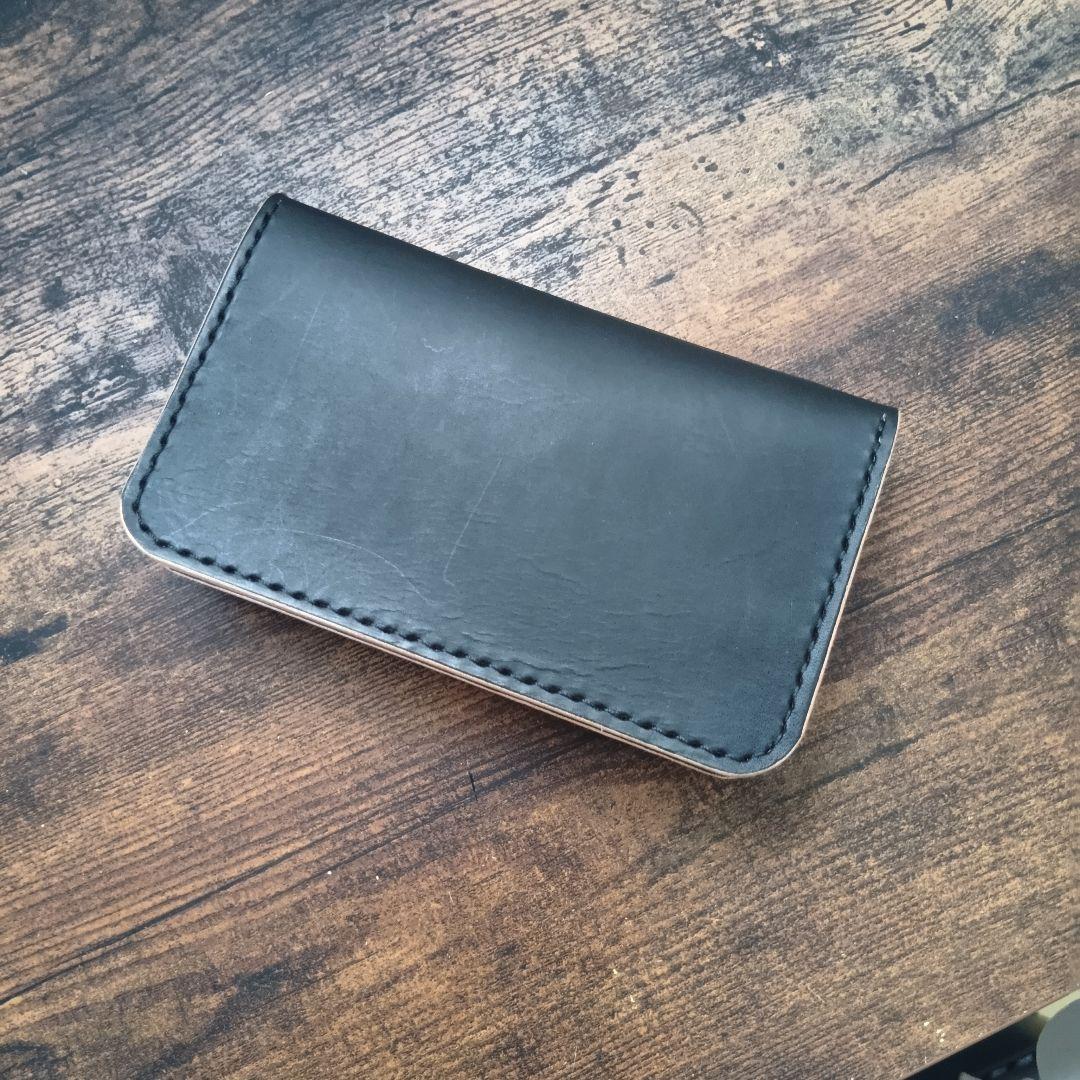 【丘染め　ブラック】　ミドルトラッカーウォレット