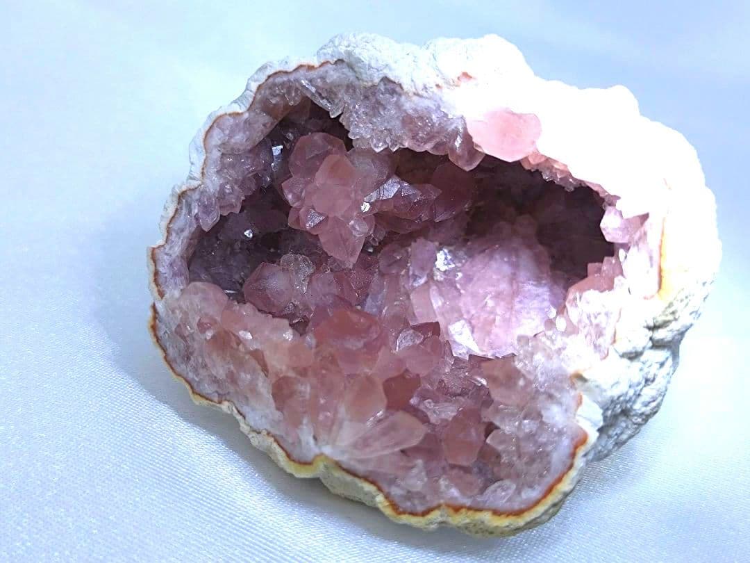 高品質　アルゼンチン産　パタゴニア　ピンクアメジスト　ジオード　フラワー付　②