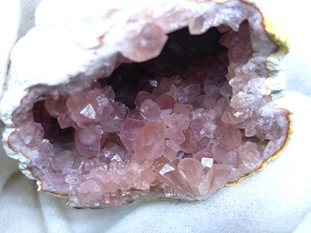 高品質　アルゼンチン産　パタゴニア　ピンクアメジスト　ジオード　フラワー付　②