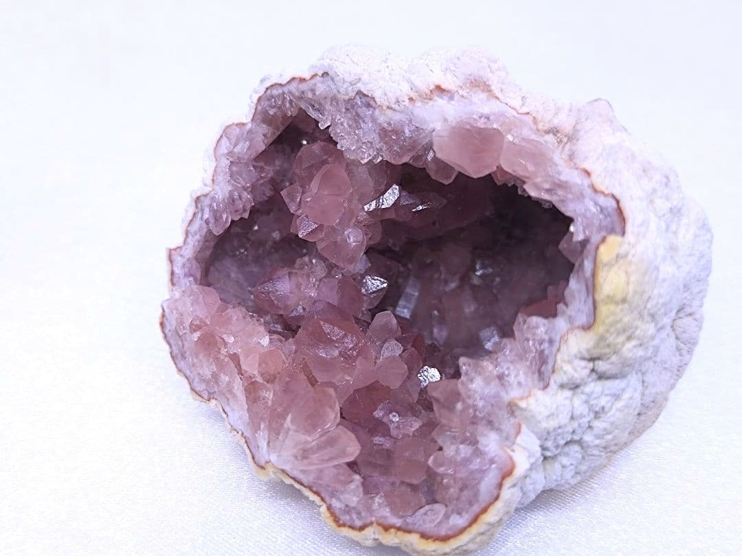 高品質　アルゼンチン産　パタゴニア　ピンクアメジスト　ジオード　フラワー付　②