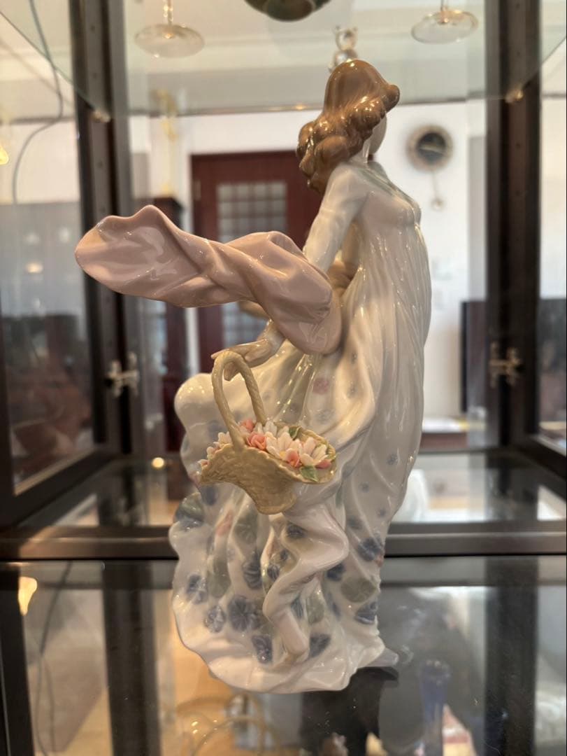 リヤドロ　春の輝き