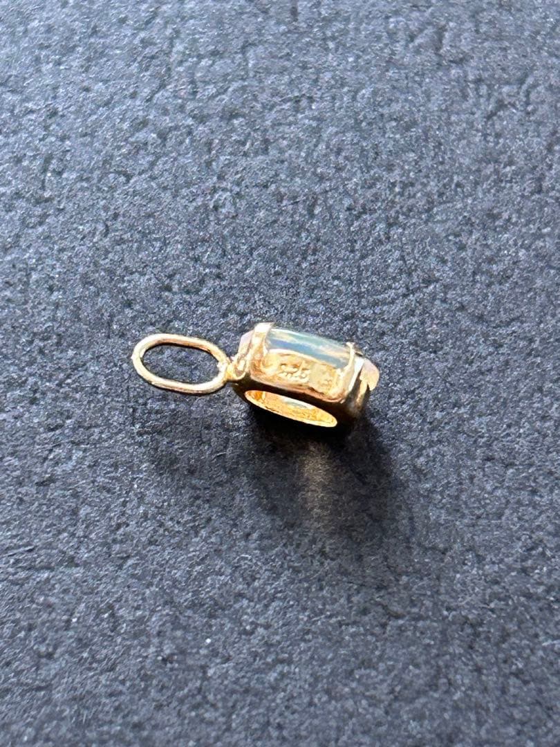 K18オパールネックレストップ0.25ct