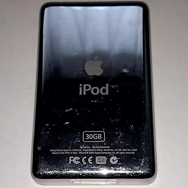 ポータブルプレーヤー 5.5th Gen iPod classic 30GB MA444J White