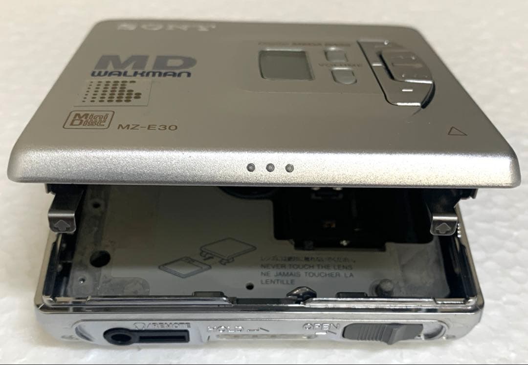 【動作品】【美品】SONY ポータブルMDプレーヤー　MZ-E30