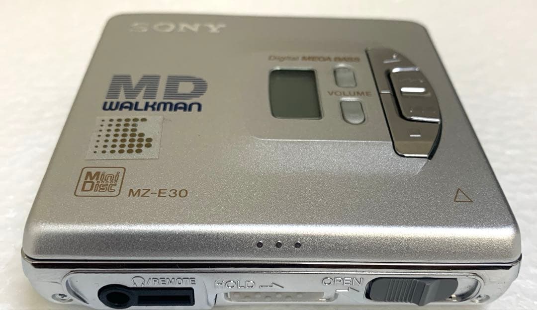 【動作品】【美品】SONY ポータブルMDプレーヤー　MZ-E30