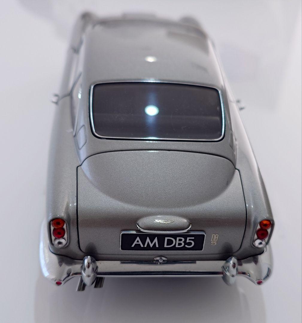 アストンマーチン DB5 1/18【AUTO ARTl】